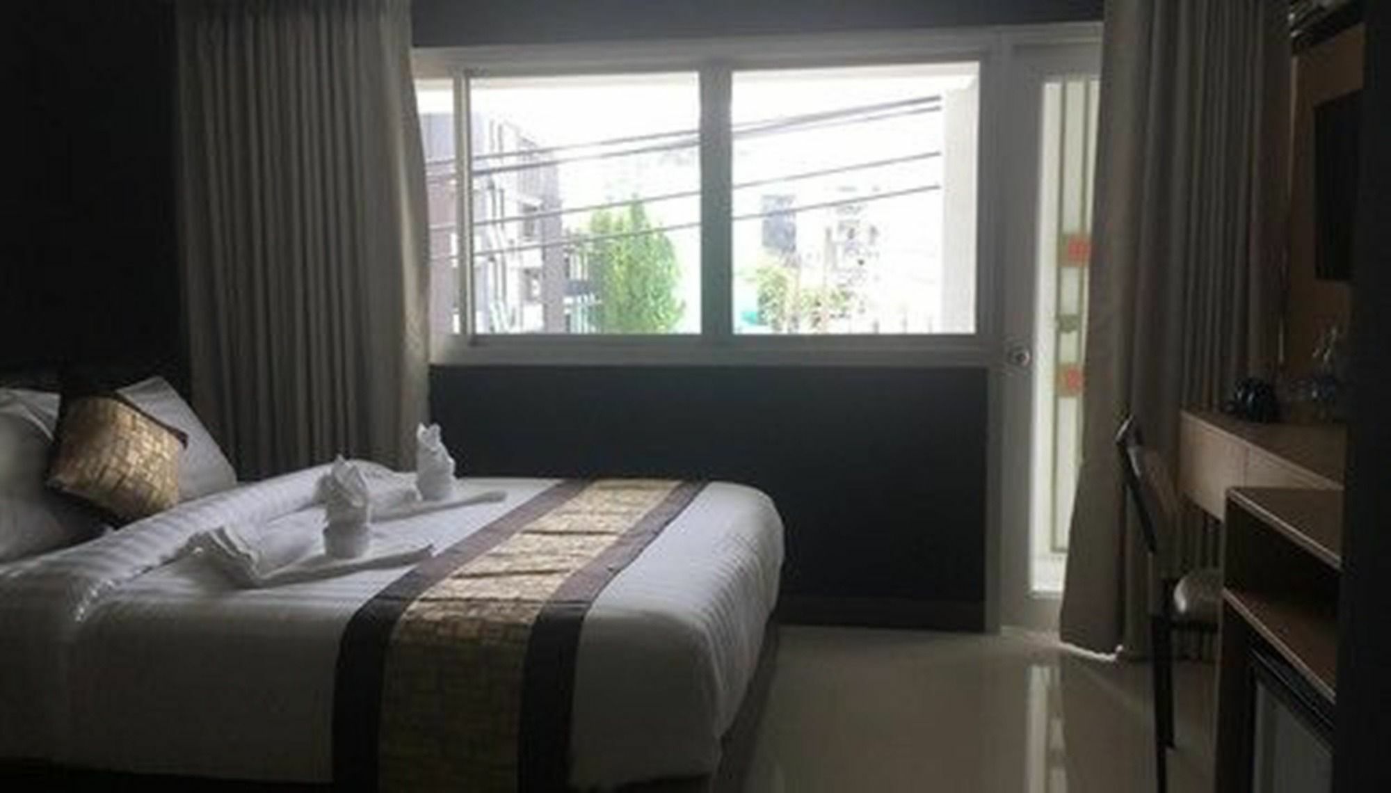 Rock Hotel กรุงเทพมหานคร ภายนอก รูปภาพ